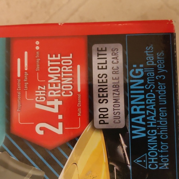 HEXBUG HEXMODS RC Tuner Car - Yellow - Picture 2 of 5